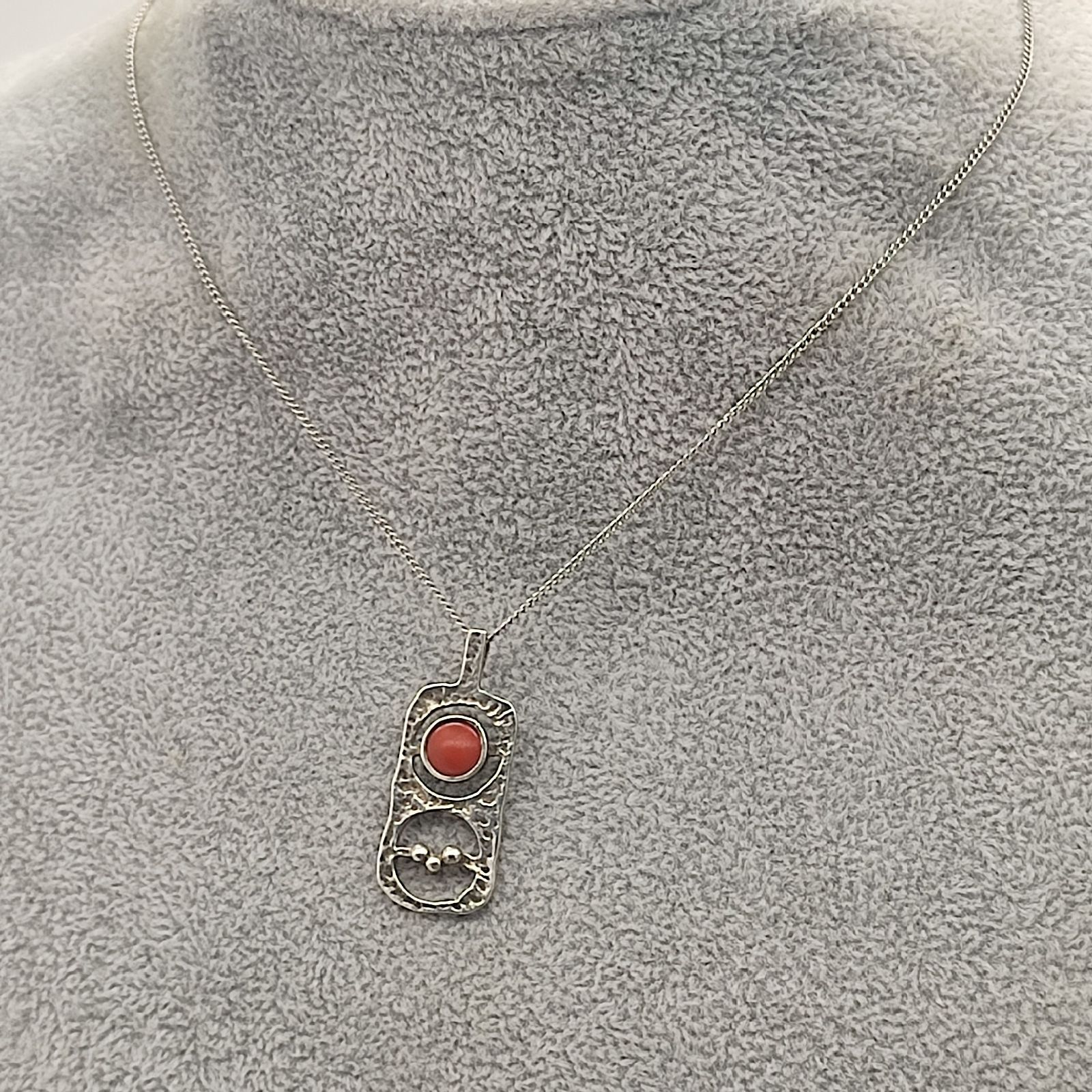 美品】赤珊瑚デザインペンダントトップ 槌目 サンゴ SILVER シルバー