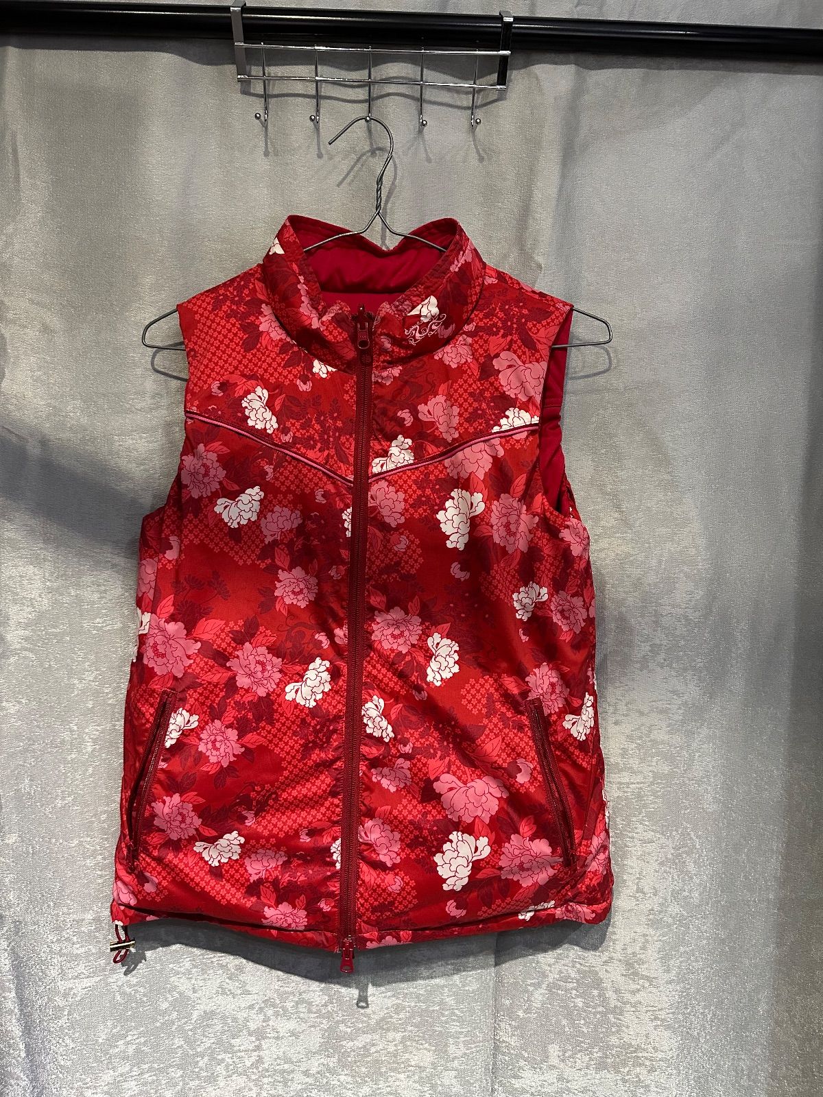 DANCE WITH DRAGONリバーシブルベスト - メルカリ