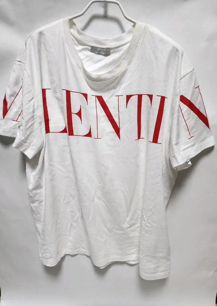 定番ヴァレンティノ 半袖Tシャツ カットソー 胸ロゴ ハイブラ L
