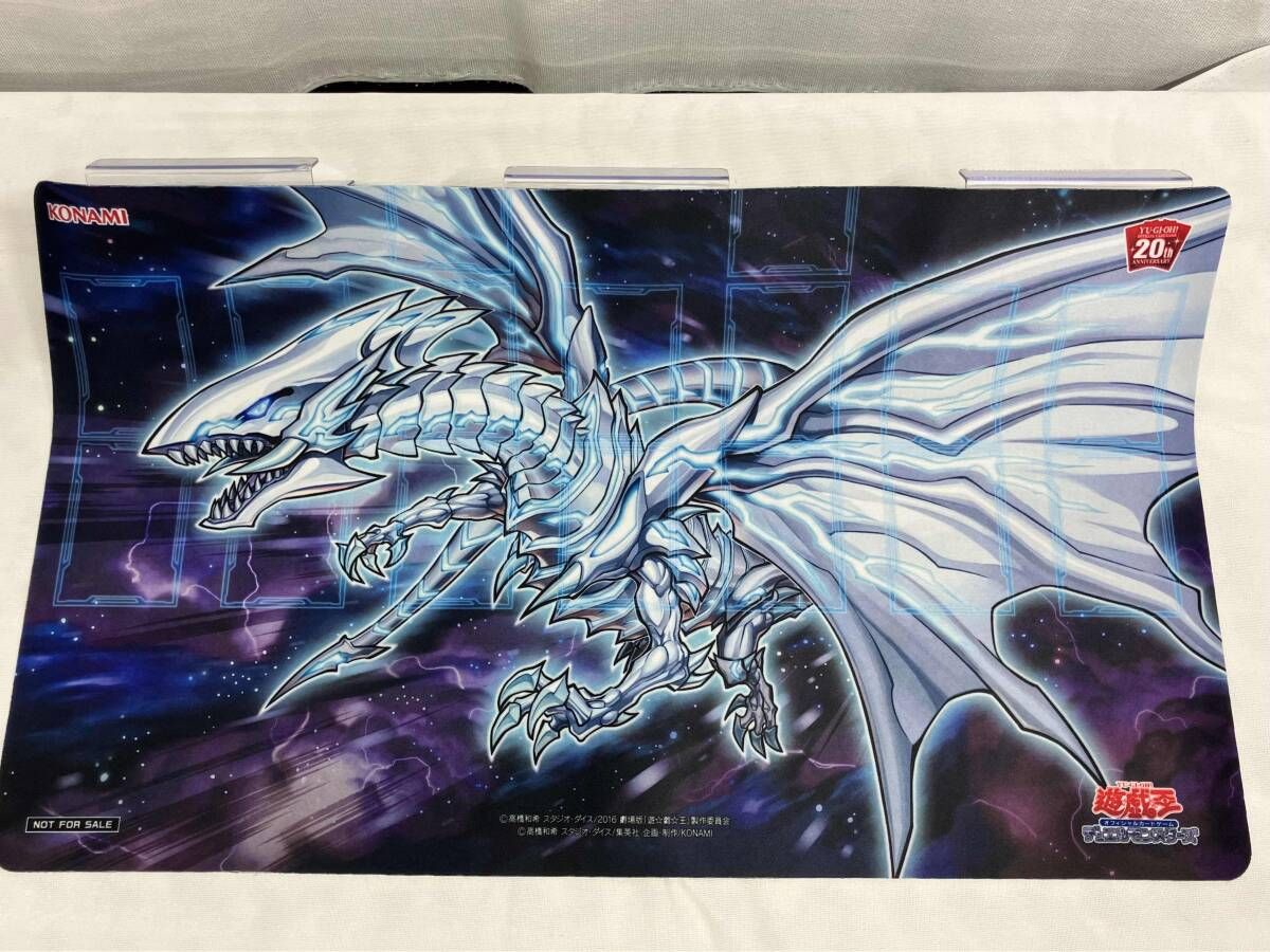 ジャンク・現状品 遊戯王OCG プレイマット 青眼の亜白龍 - メルカリ