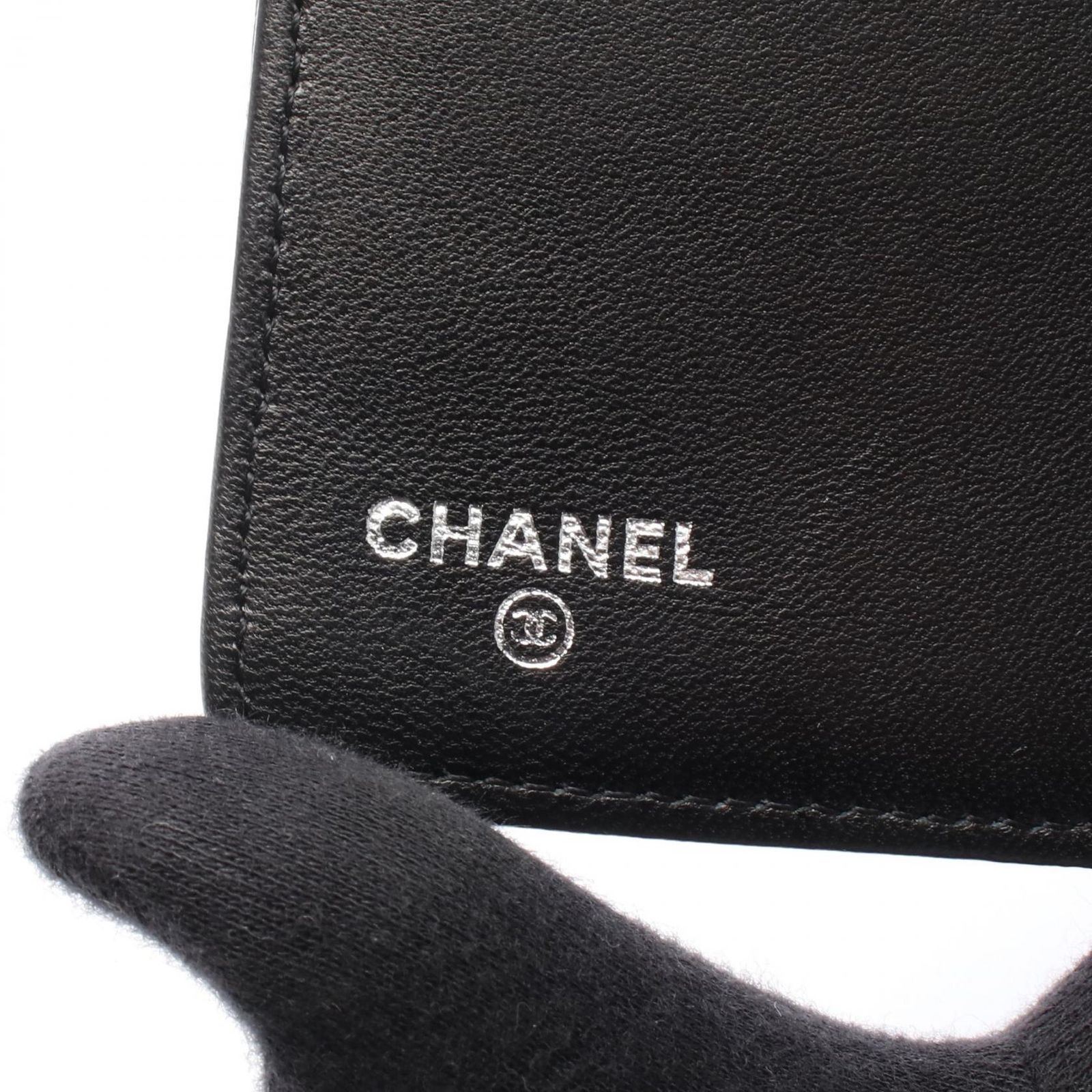 シャネル CHANEL 二つ折り長財布 マトラッセ ココボタン ブラック