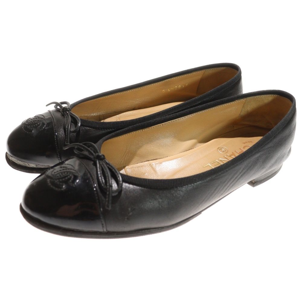 CHANEL (シャネル) ココマーク エナメルトゥ フラットパンプス