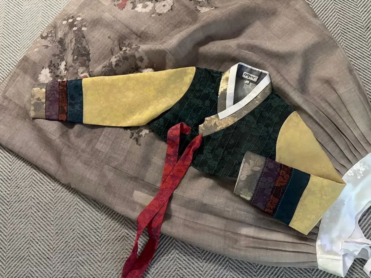 チマチョゴリ 格安チマチョゴリ販売12s 270 身長+靴高さ165cm〜168cm バスト86cm