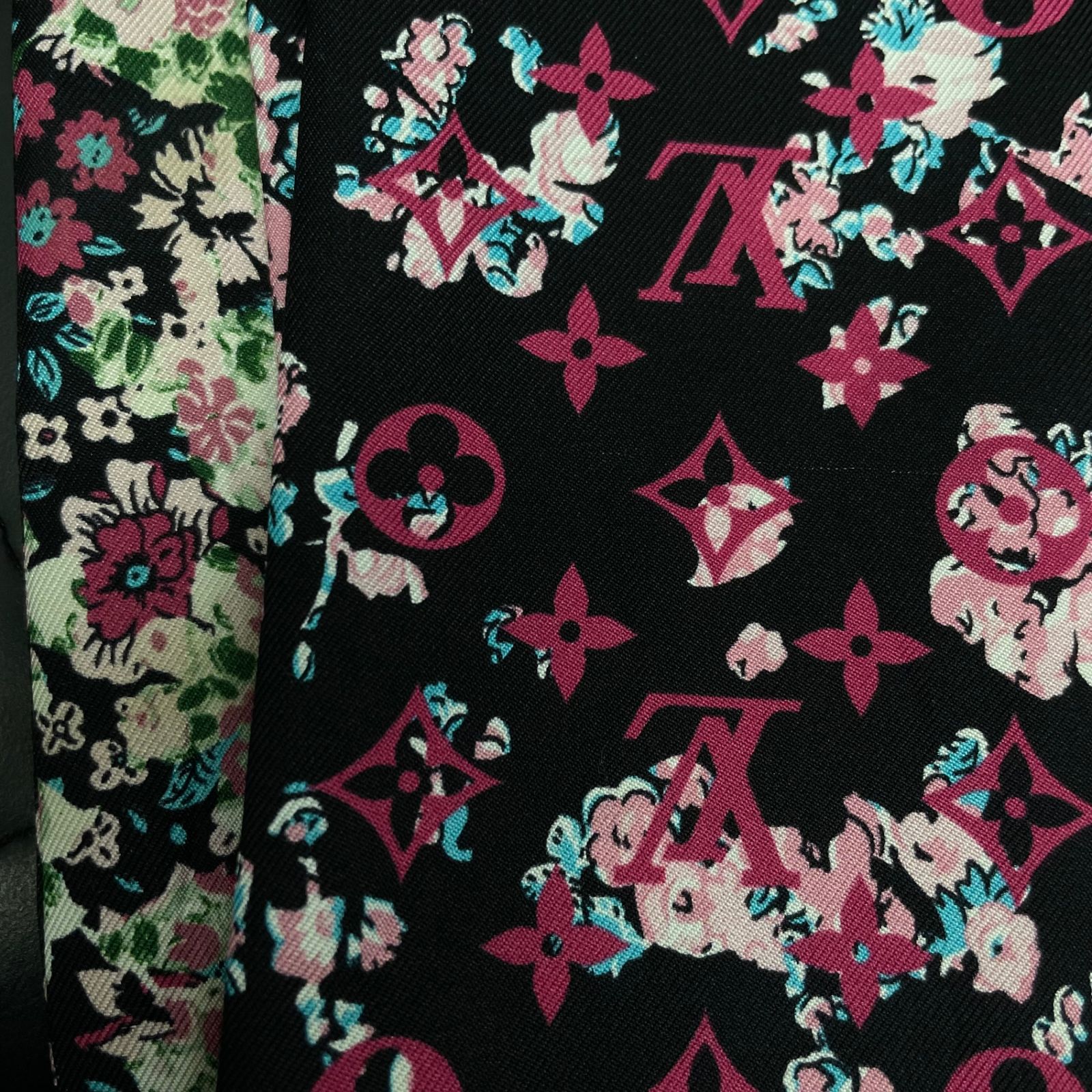 美品 LOUIS VUITTON ルイ・ヴィトン シルク 花柄モノグラム バンドー 