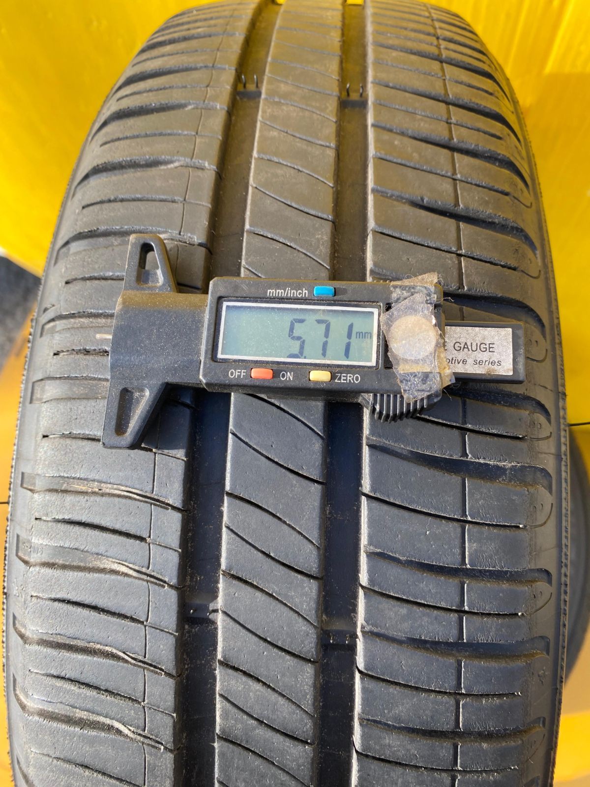 ZT-2633] タイヤ 4本 セット MICHELIN ミシュラン 175/65R15 88H