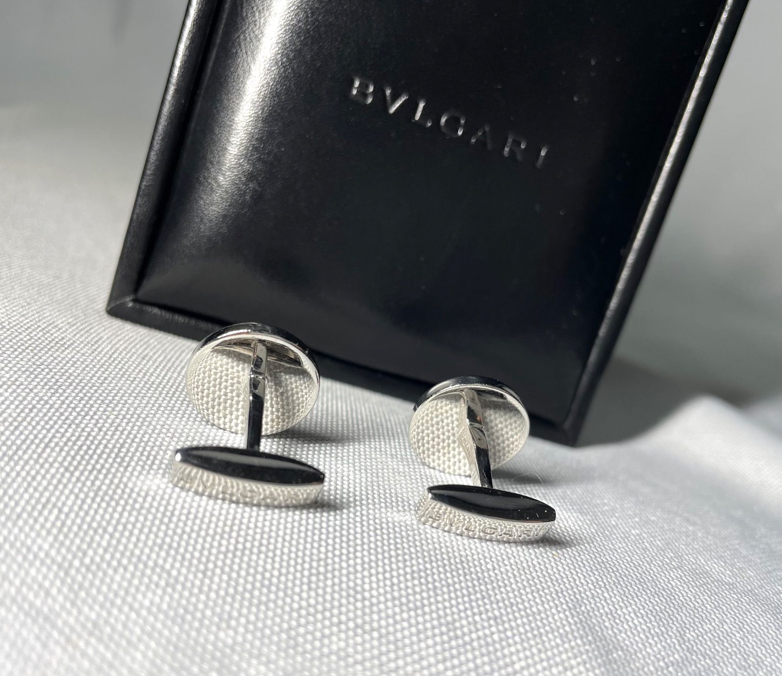 【国内正規品】BVLGARI ブラック カフリンクス 美品 BVLGARI ブルガリ B-ZERO ロゴ ブラックオニキス & スターリング