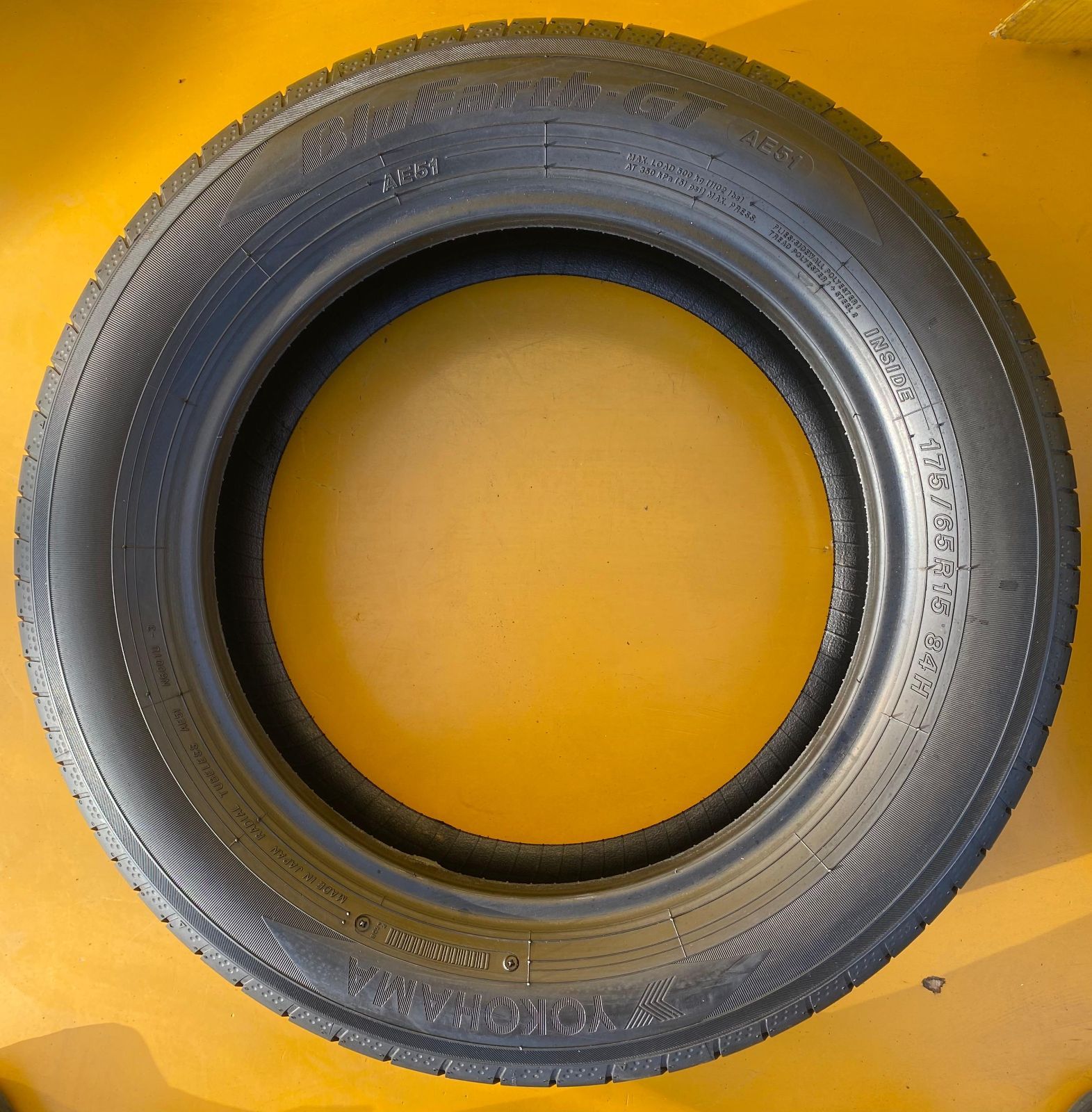 ZT-2634] タイヤ 4本 セット YOKOHAMA ヨコハマ 175/65R15 84H