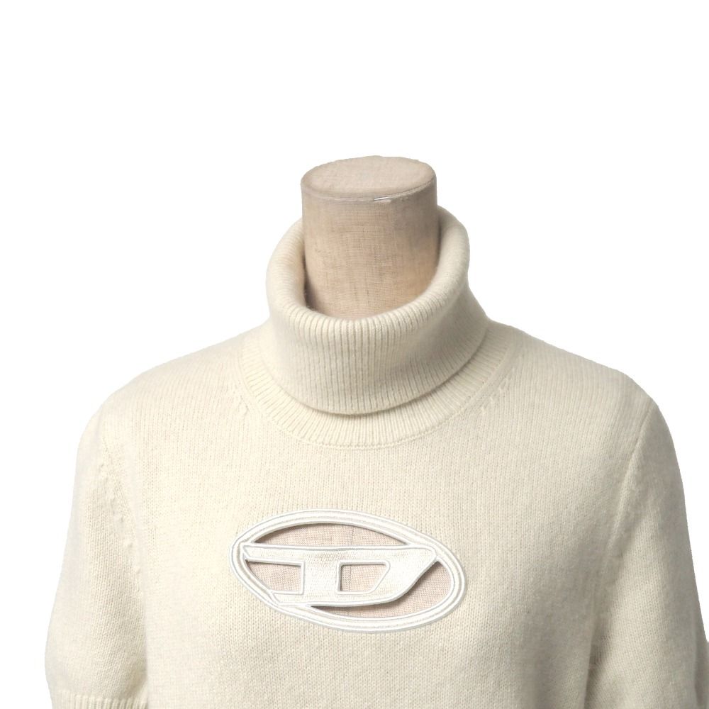 □美品□DIESEL ディーゼル ニット サイズM Dロゴ カットアウト