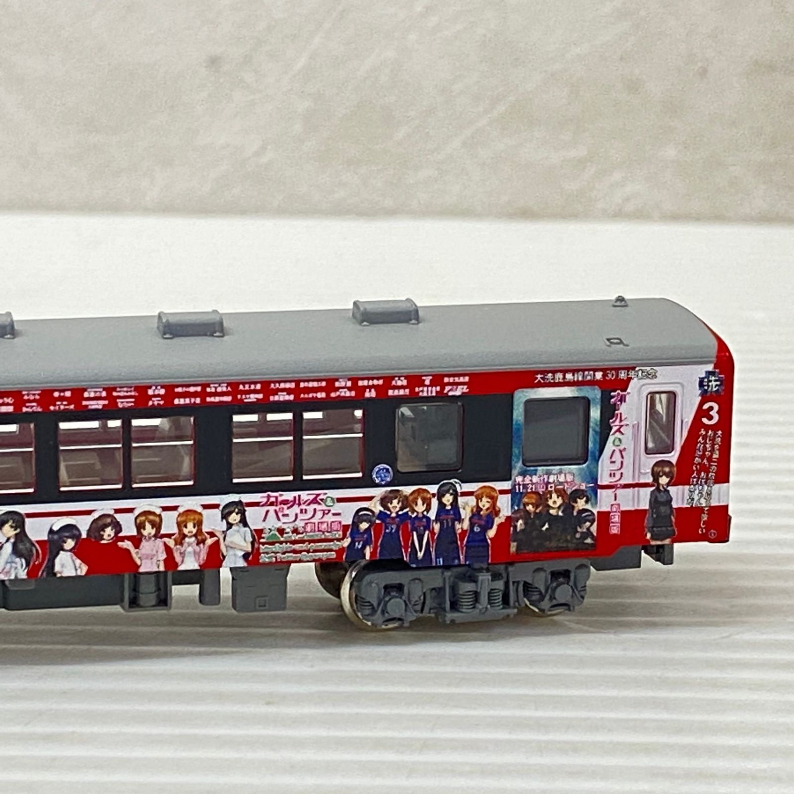 KATO 鹿島臨海鉄道 6000形ガールズ&パンツァー2号車+3号車セット ガールズ＆パンツァー 鹿島臨海鉄道6000形ガルパン2号車＋3号車 入線