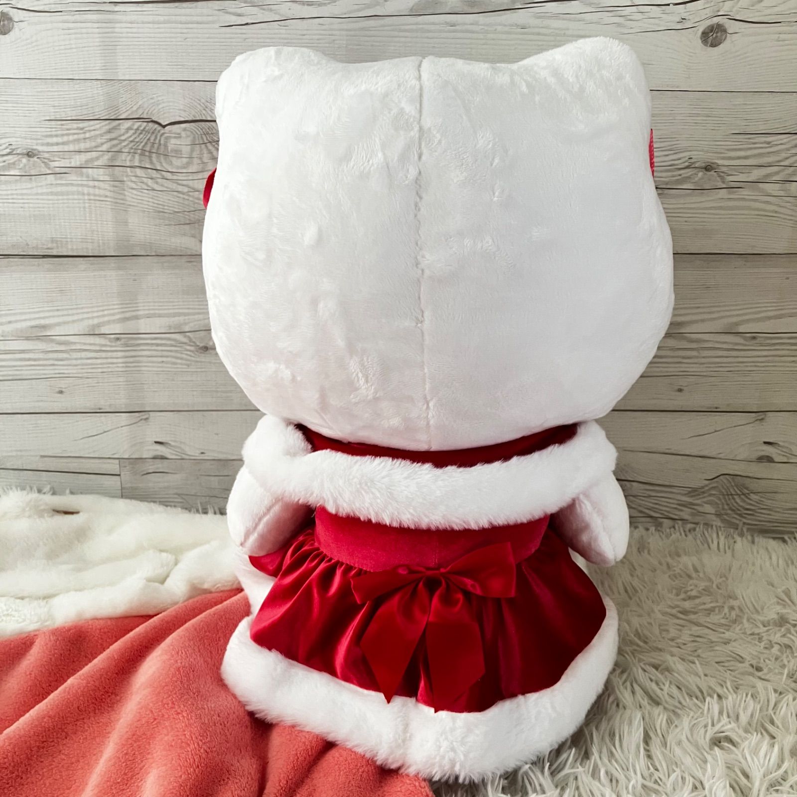 美品 サンリオ ハローキティ 一番くじ ラストスペシャル賞 フード付き