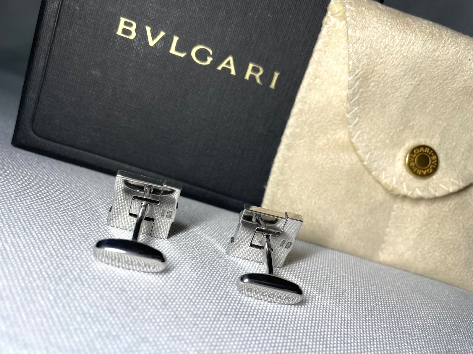 美品 BVLGARI ブルガリ ブランドロゴ文字 鏡面スターリングシルバー