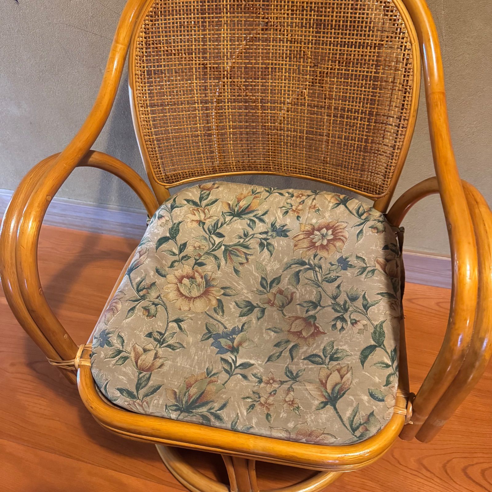 昭和レトロ 花柄ゴブラン織り 回転式ラタンリクライニングチェア アームチェア 4934257180115-1.jpg