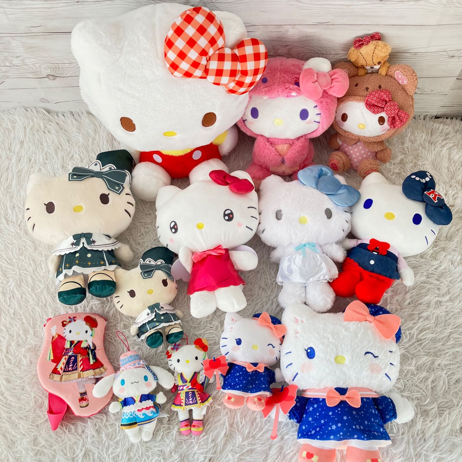 美品 SANRIO サンリオ ぬいぐるみ 13点セット キティちゃん ハロー 