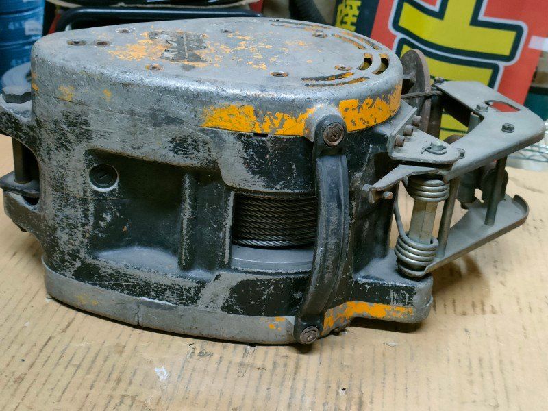 塗装 ◎リョービ(RYOBI) ウインチ WI-195 200kg (ワイヤー径5mm×30m付 