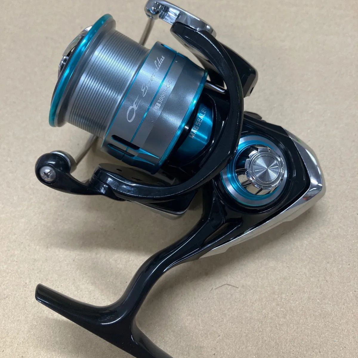 Daiwa エメラルダス　LT3000S-CH-DH ダイワ(DAIWA) スピニングリール 19 エメラルダス LT3000S-CH-DH (2019