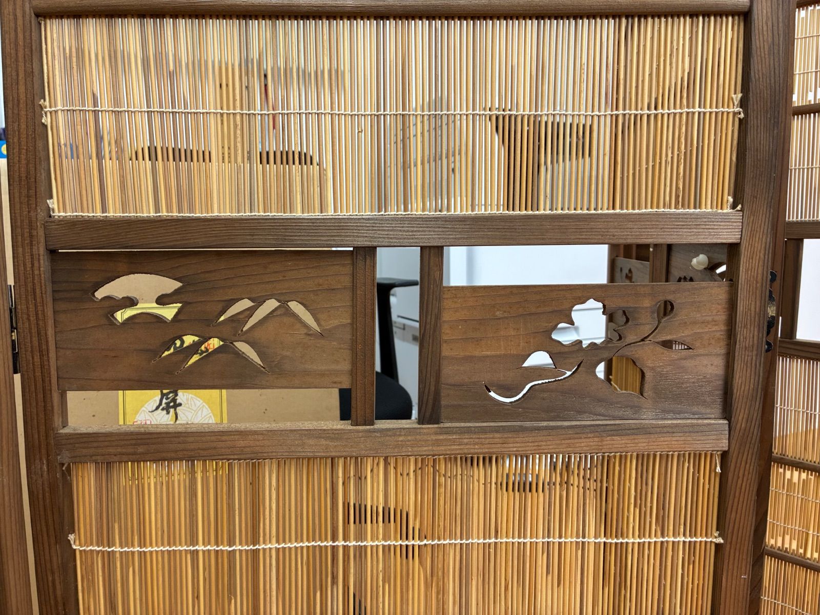 美品】和風 衝立 間仕切り 竹製 4連 屏風 パーテーション 木製彫刻