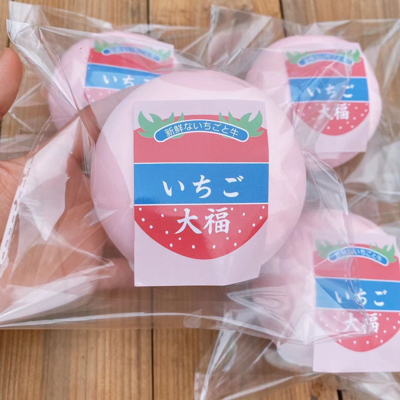 スクイーズ】 大サイズ 中サイズ 低反発 おもちゃ かわいい 握る