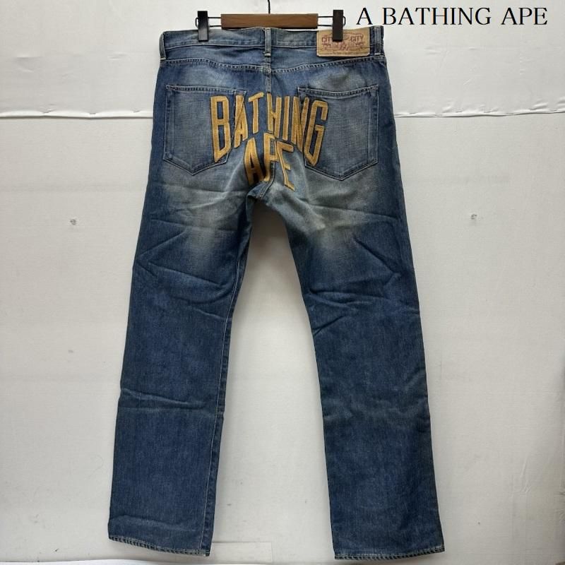 アベイシングエイプ デニムパンツ バック刺繍ロゴ　M 日本製 アベイシングエイプ BAPE バック ロゴ 刺繍 デニム パンツ メンズ L