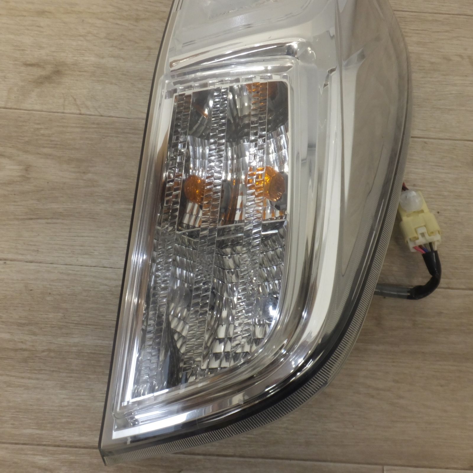 送料無料] ☆日産 NISSAN 純正 デイズルークス B21A テールライト