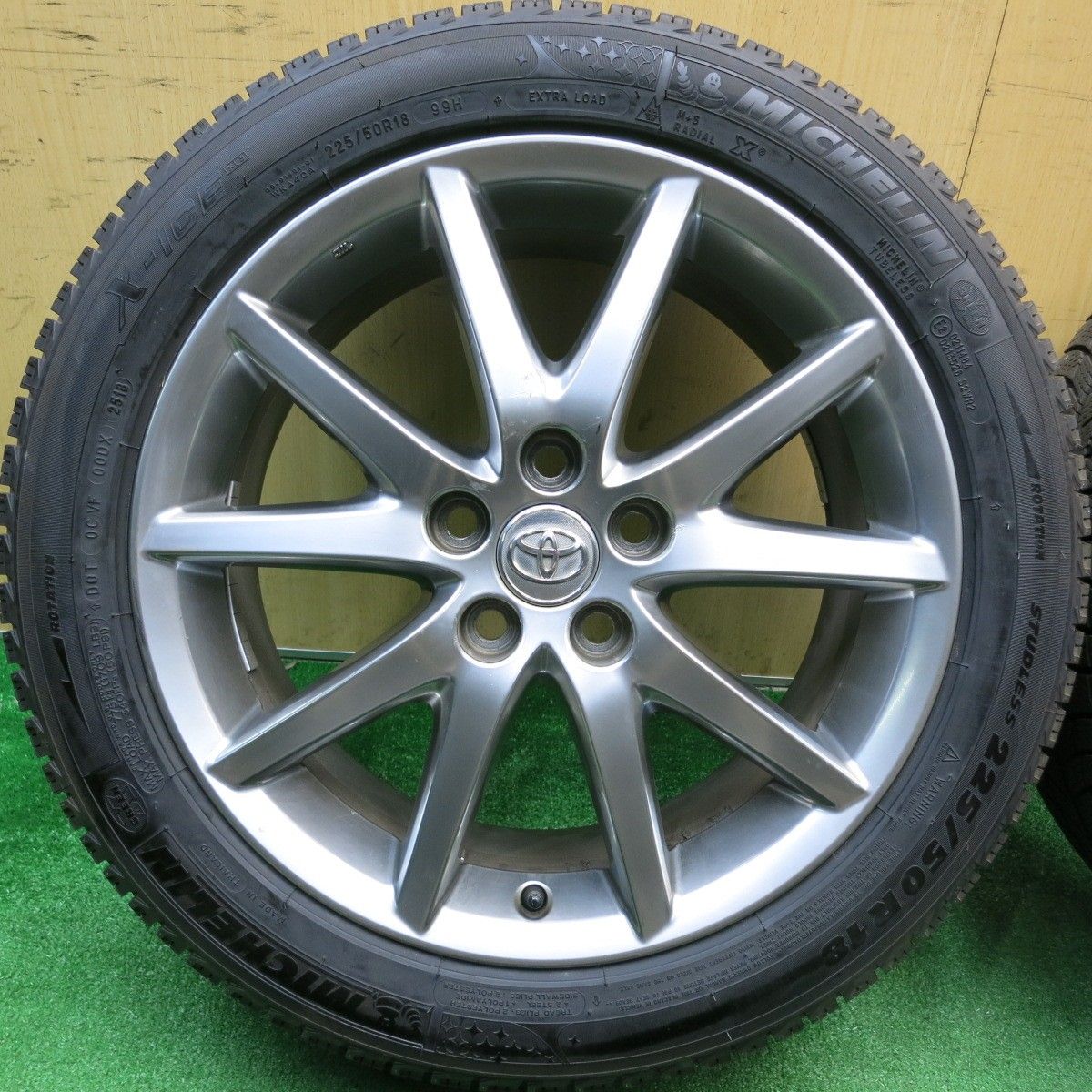 バリ溝！22年！9分☆トヨタ 50系 エスティマ アエラス 純正 225/50R18