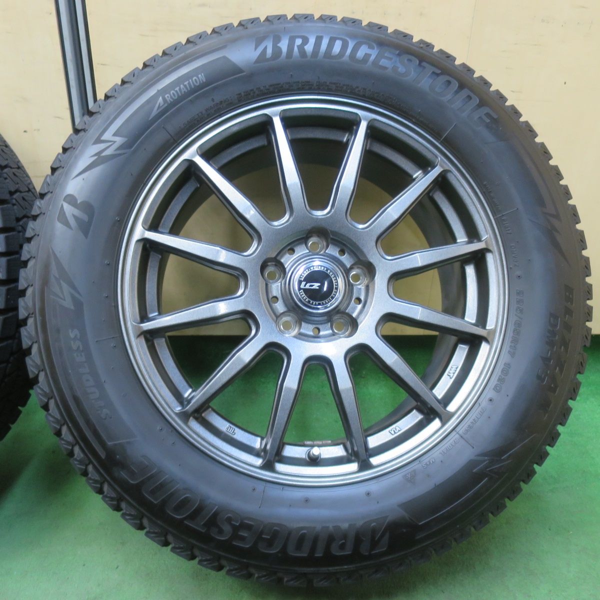 JACK2①225/65R17 ブリヂストン スタッドレス溝有 JACK2①225/65R17 ブリヂストン スタッドレス溝有 JACK2①225/65R17