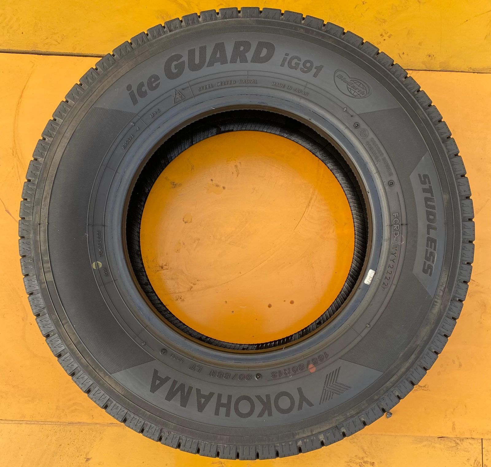 ヨコハマYOKOHAMA 165/80R13 90/88N LT 4本