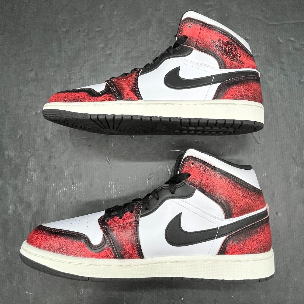 06w15705 タグ付 未使用品 Nike Air Jordan 1 Mid Wear Away ナイキ