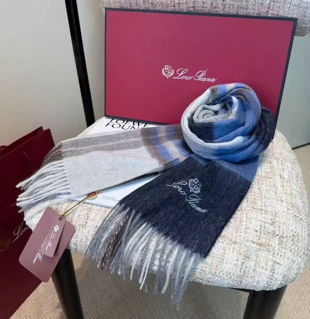ロロ・ピアーナ 冬の新作 カシミアスカーフ ショール - メルカリ
