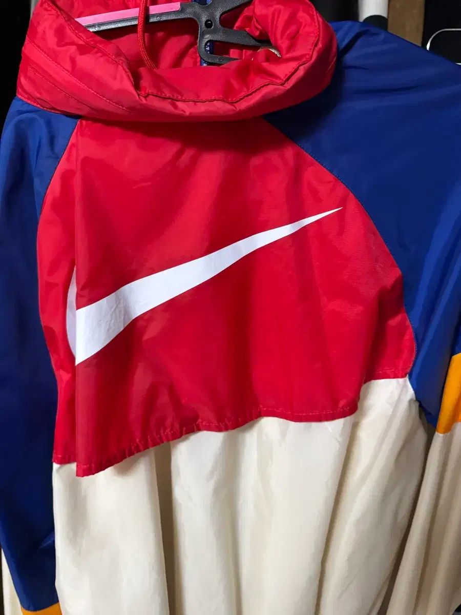 Nike カラーブロックウィンドブレーカー NIKE（ナイキ） ウインドブレーカー ジャケット メンズ NSW HE WR