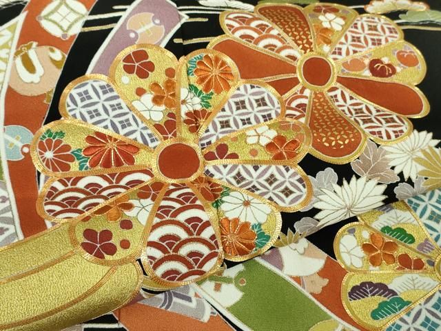 平和屋本店●極上　創業460年・千總　黒留袖　駒刺繍　束ね熨斗　宝尽くし　金彩　たとう紙付き　逸品　DZAB2955kh6 平和屋本店○極上 創業460年・千總 黒留袖 駒刺繍 束ね熨斗 宝尽くし