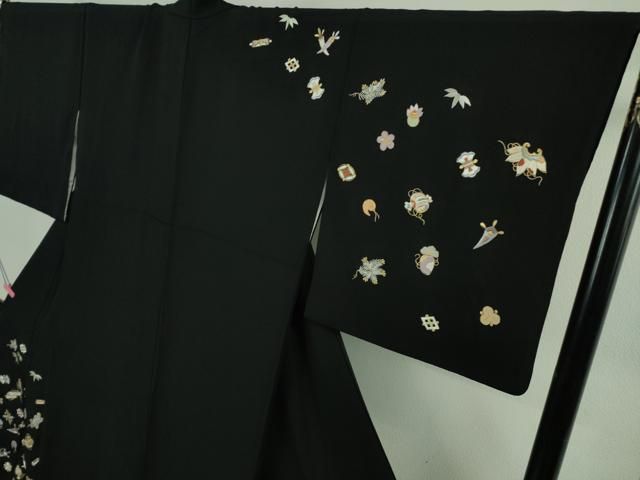 平和屋本店○極上 訪問着 総刺繍 宝尽くし 黒地 金糸 逸品 DZAB3077kh6