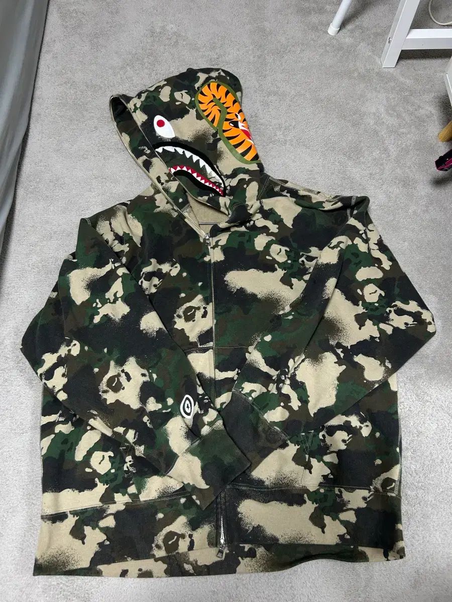A BATHING APE アベイシングエイプ MAPカモ シャーク フードジップ 