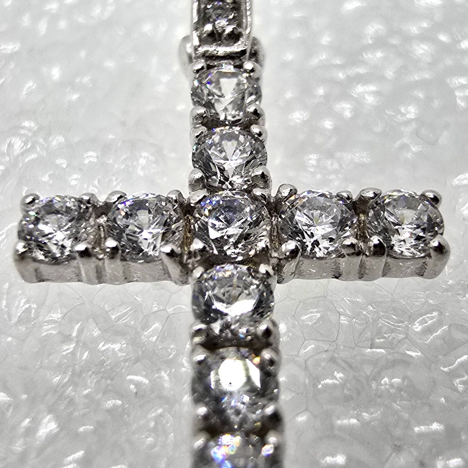 AVALANCHE アヴァランチ 10K ホワイトゴールド クロス ペンダント