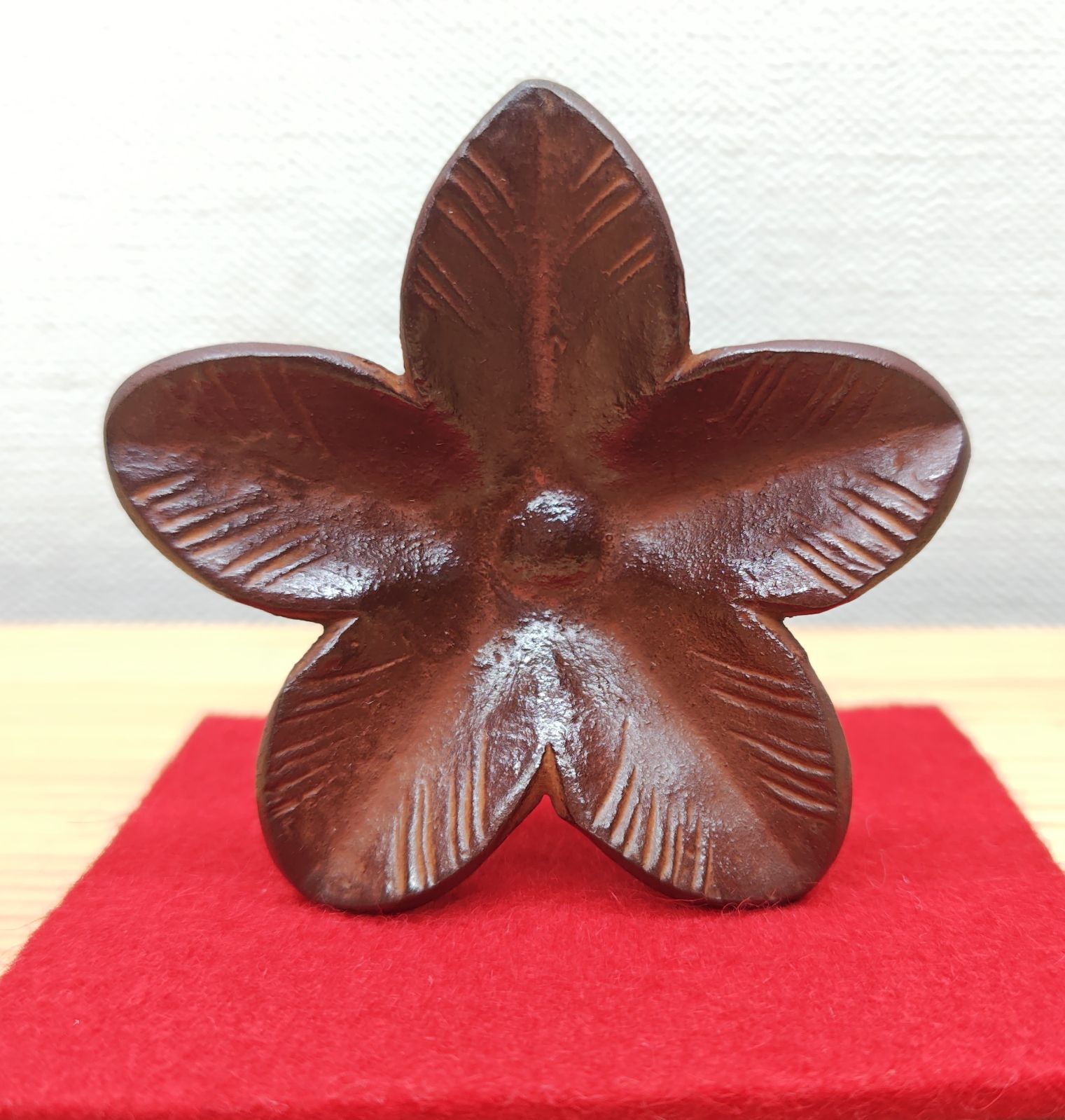 逢絢亭・中古品】茶道具 蓋置 突羽根蓋置 つくばね蓋置 鉄製 閑浄造 共