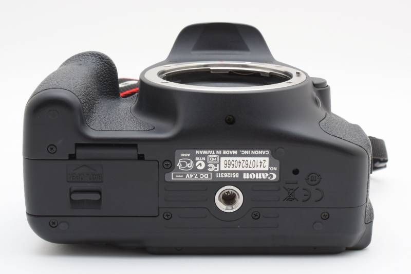  実用品 Canon キャノン EOS KISS X 5 ボディ ショット数 と少なめ デジタル一眼カメラ 3993 4 デジタル一眼レフ デジタルカメラ