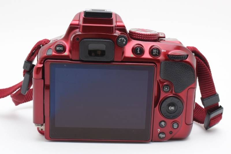 実用品】Nikon ニコン D5300 ボディ 赤 レッド シャッター数9826枚と