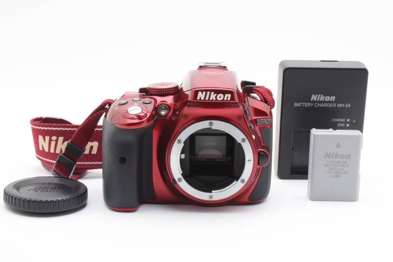 実用品】Nikon ニコン D5300 ボディ 赤 レッド シャッター数9826枚と