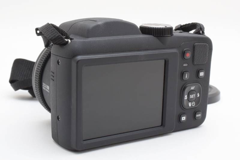 コンパクトデジタルカメラ