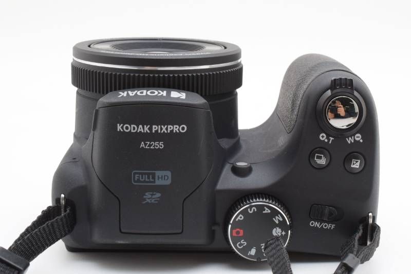 コンパクトデジタルカメラ