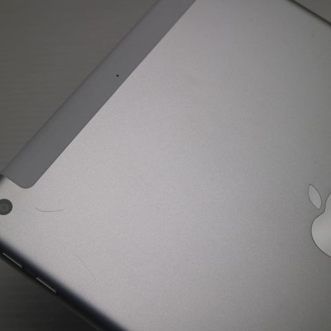 超美品 SIMフリー iPad5 第5世代 Wi-Fi+Cellular セルラー 32GB