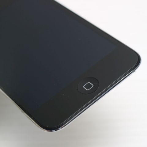 超美品 iPod touch 第4世代 8GB ブラック 即日発送 MC540J/A 本体 土日