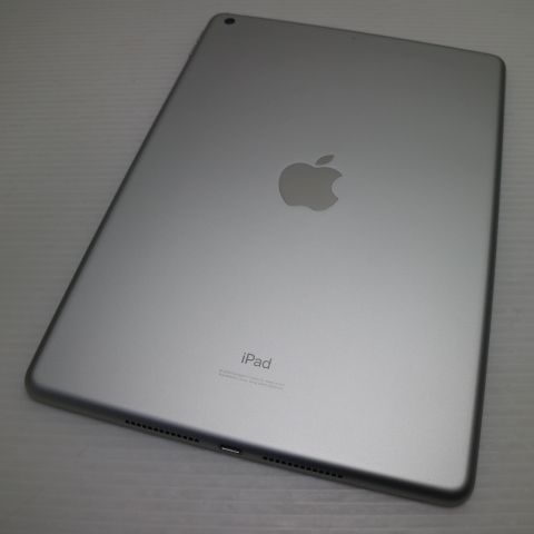 超美品 iPad 第8世代 Wi-Fi 128GB シルバー 即日発送 タブレット Apple