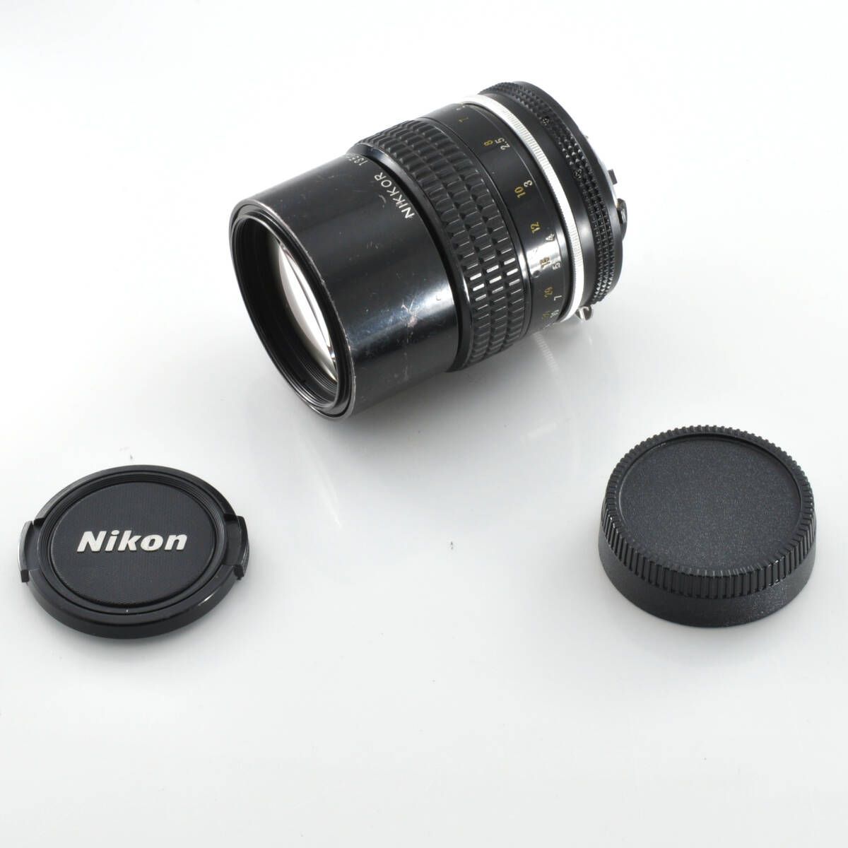 カメラ 【ニコン】Nikon NIKKOR Ai 135mm F2.8 中望遠単焦点レンズ #P832