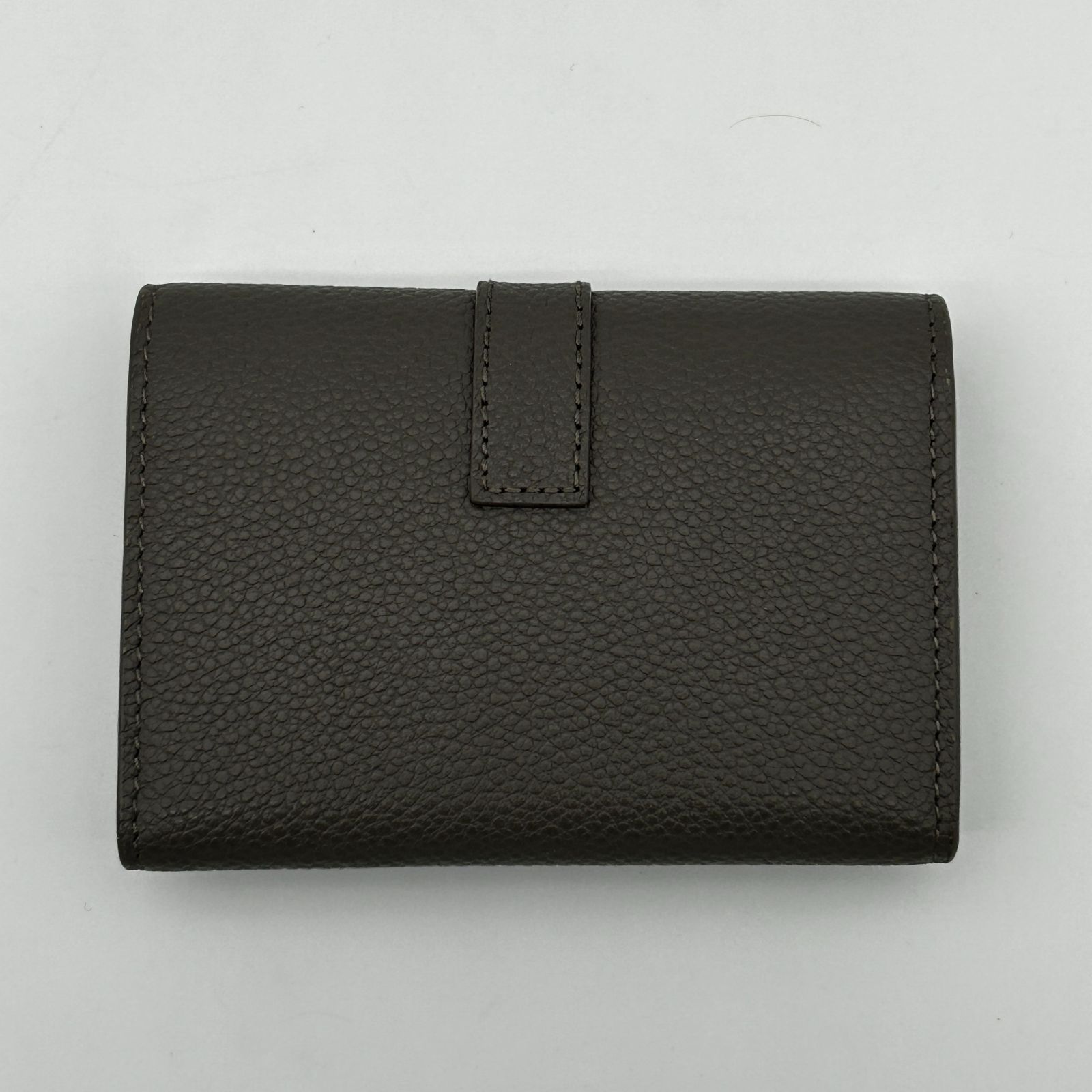 イヴサンローラン