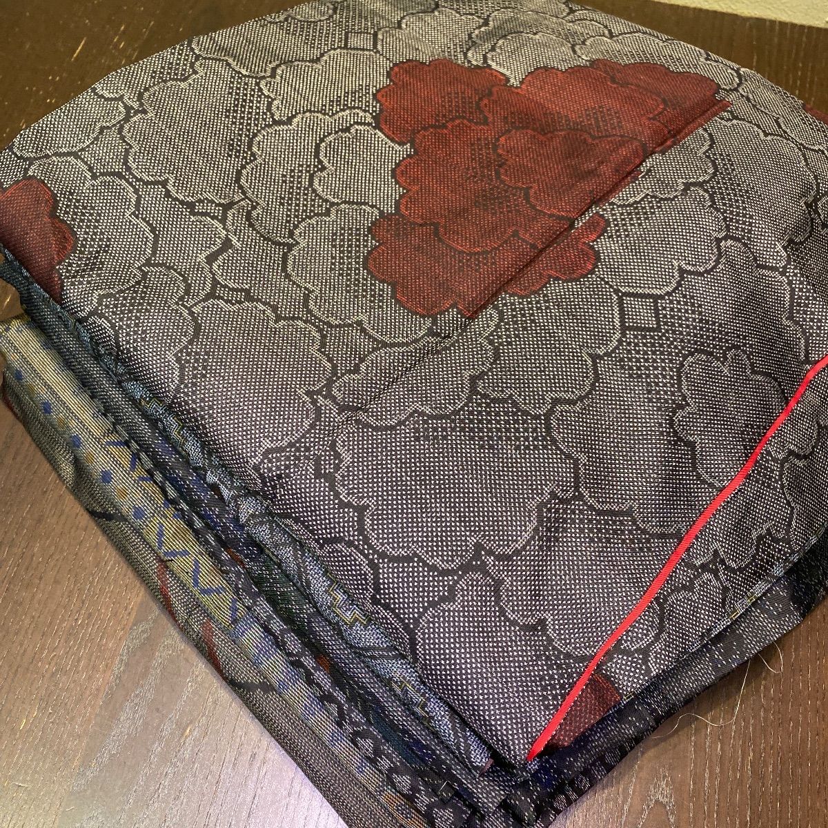 まとめ売り】正絹大島紬7枚 リメイク素材 ハンドメイド向け - メルカリ