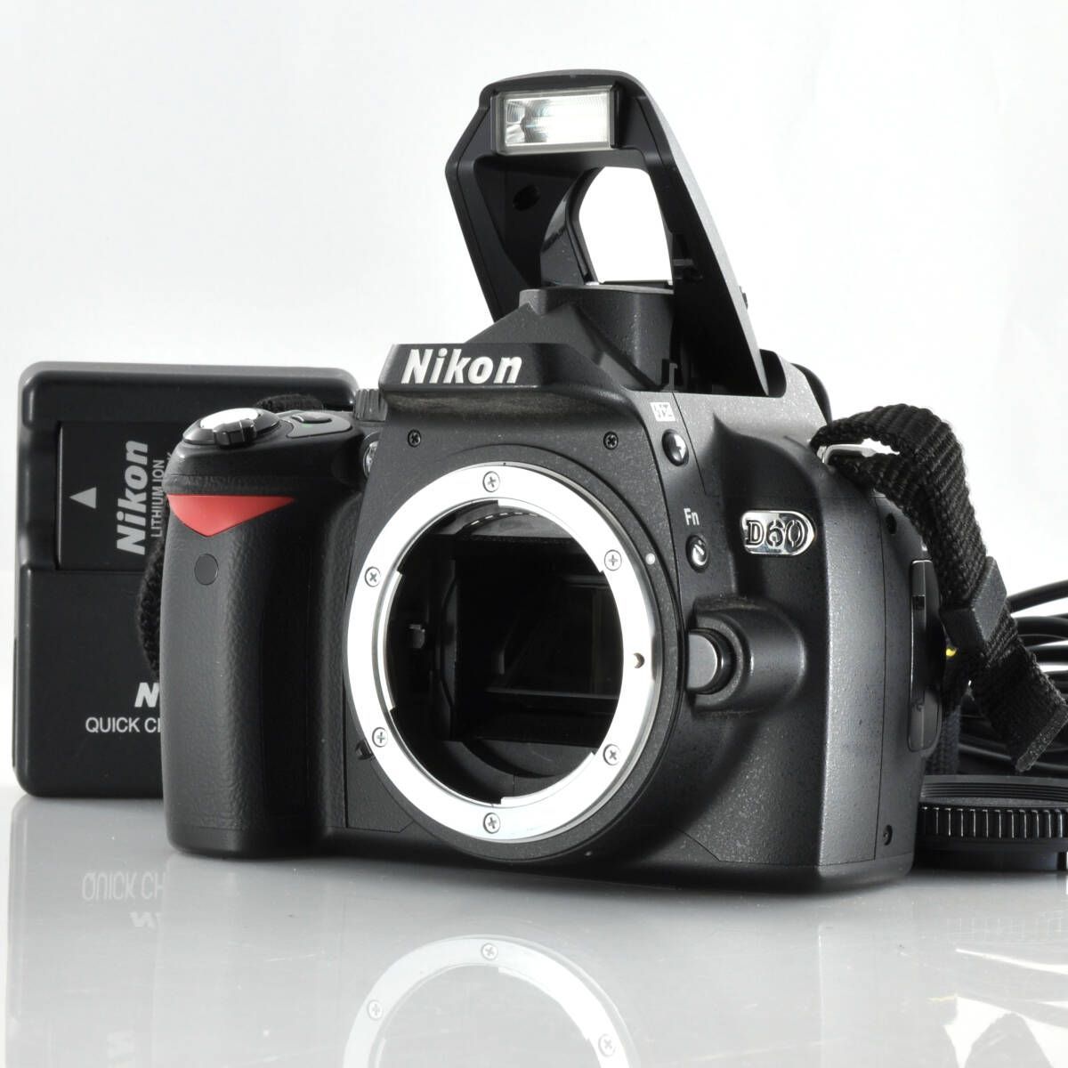 【一部ジャンク品】Nikon D60 中古品　充電器付き 一部ジャンク品】Nikon D60 中古品 充電器付き