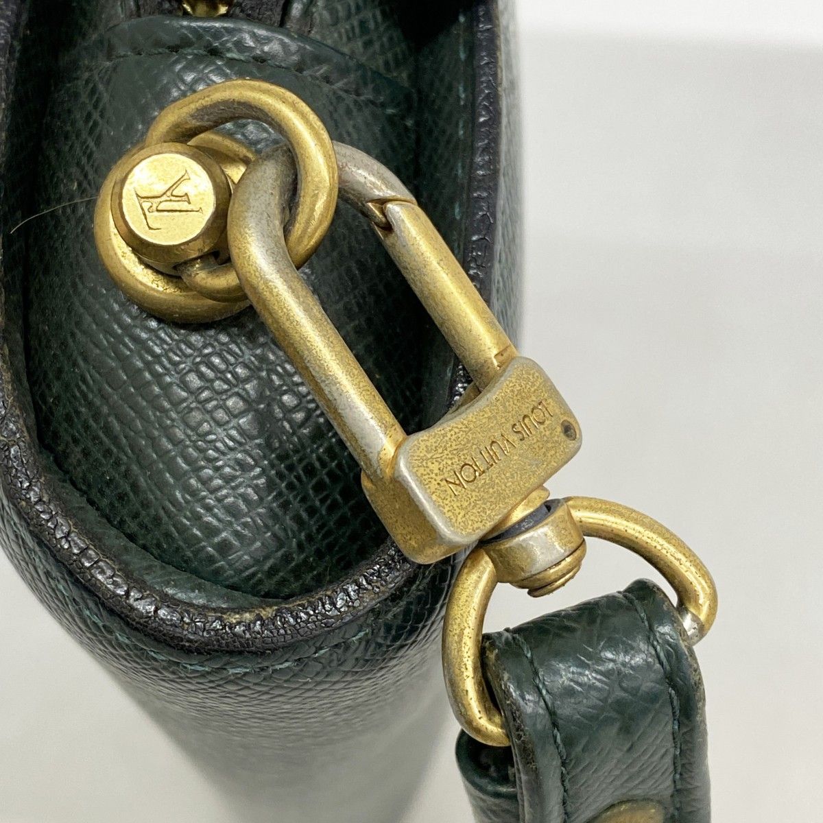 5pd6635-k】ルイヴィトン クラッチバッグ タイガ バイカル M30184