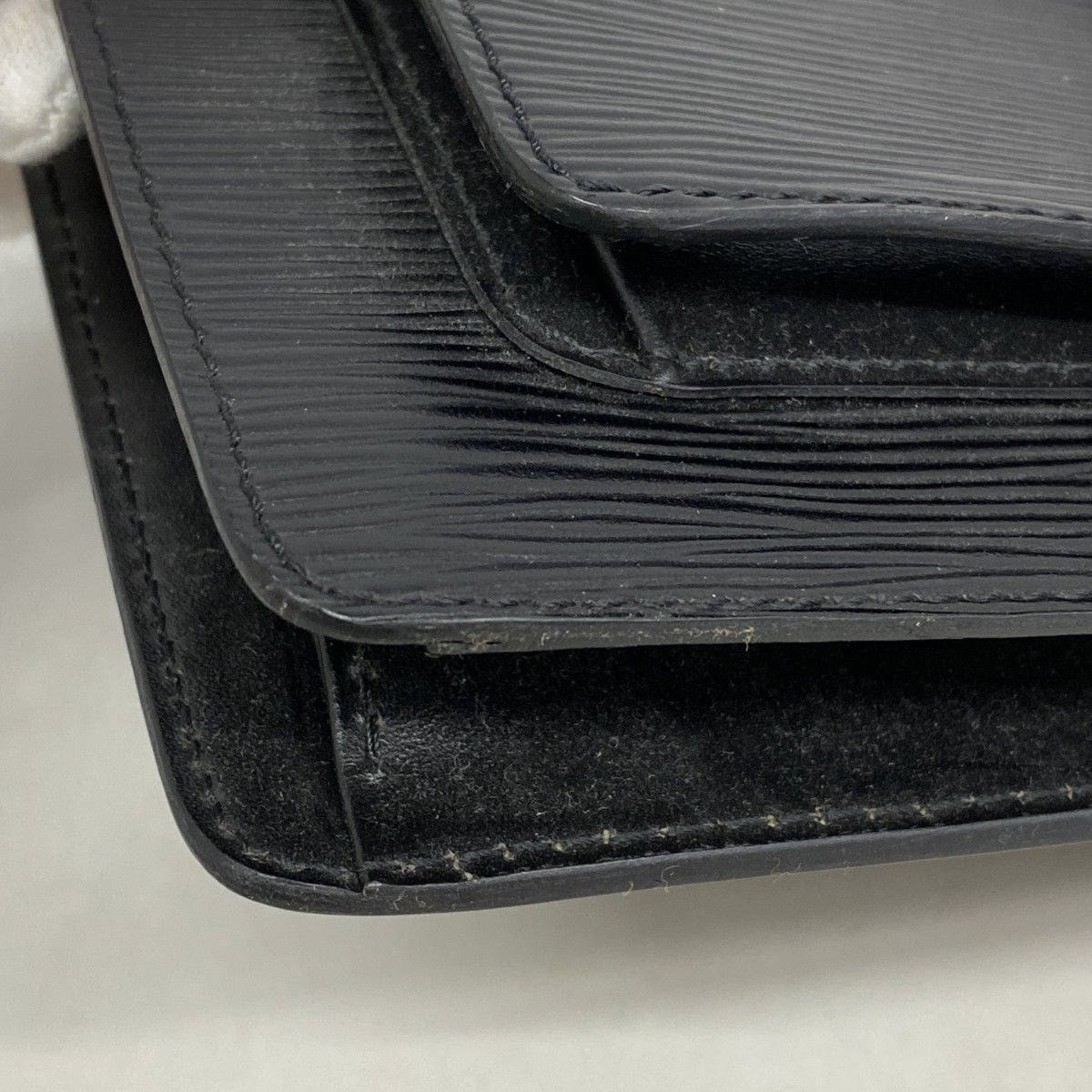 ルイ・ヴィトン ハンドバッグ エピ モンソー 28 M52122 ルイ・ヴィトン ハンドバッグ エピ モンソー 28 M52122 LOUIS VUITTON