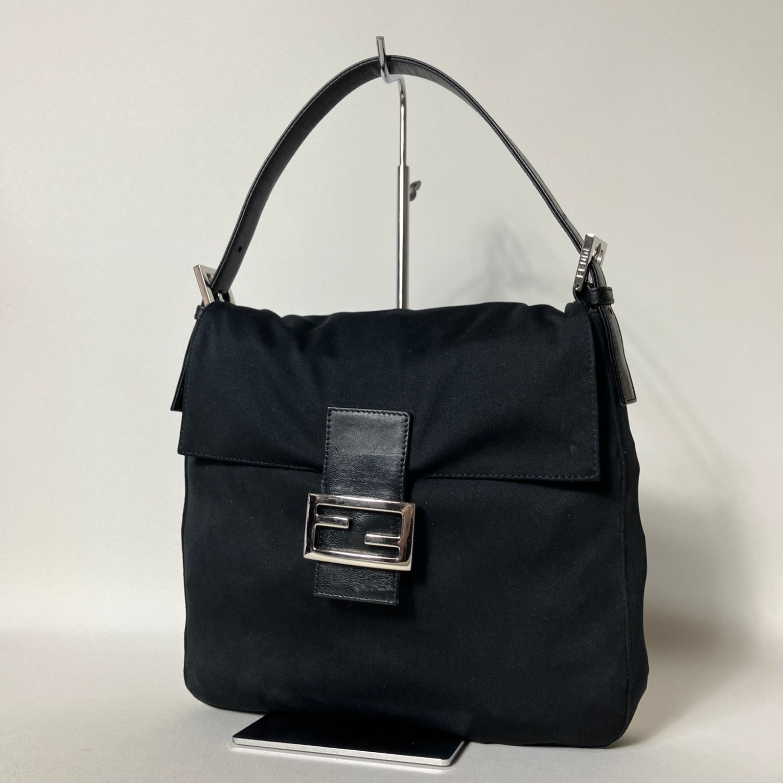 【美品】フェンディ マンマバケット ハンドバッグ ワンショルダー FENDI 黒 楽天市場】【バッグ】FENDI フェンディ マンマバケット ショルダー