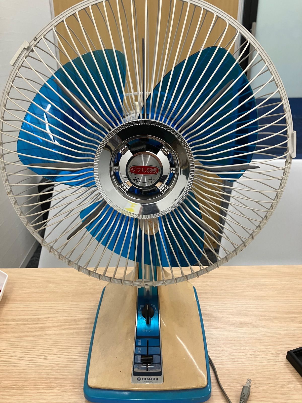 日立 昭和レトロ 扇風機 D-30WL形（1980年製） - メルカリ